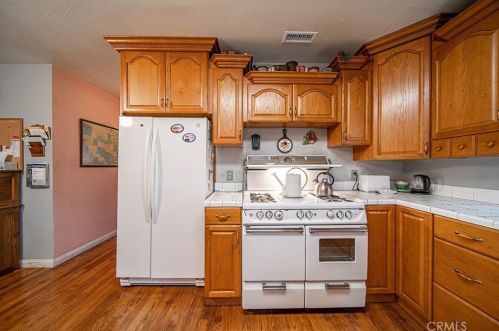 628 East St, Anaheim CA  92805-2131 exterior