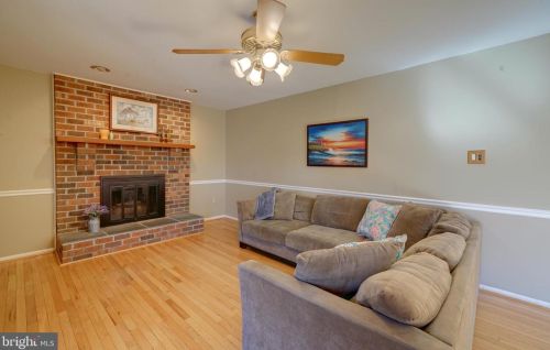 1900 Autumn Ridge Cir, Silver Spring MD 20906-5826 exterior