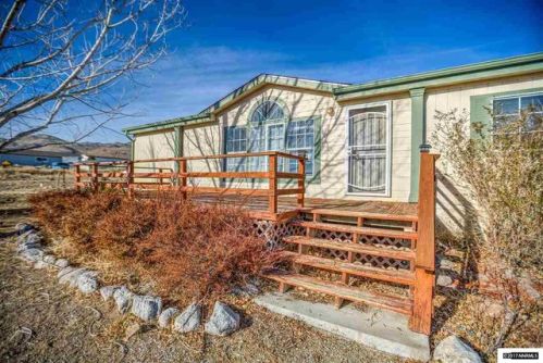 131 Elizabeth Ln, Dayton, NV 89403-9615