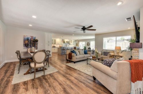 8937 Rosslare Ct, Elk Grove, CA 95624-2631