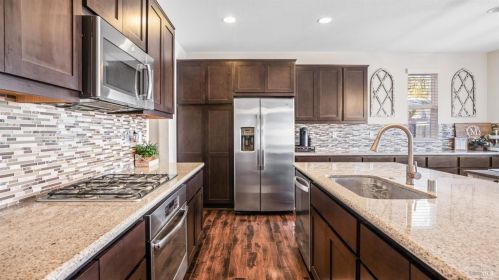 5283 Gramercy Cir, Fairfield CA  94533-6680 exterior