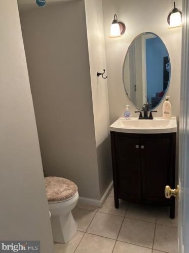3909 Leaf Lawn Ln, Woodbridge VA  22192-4901 exterior