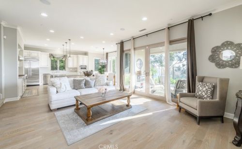 126 Long Fence, Irvine CA  92602-1807 exterior