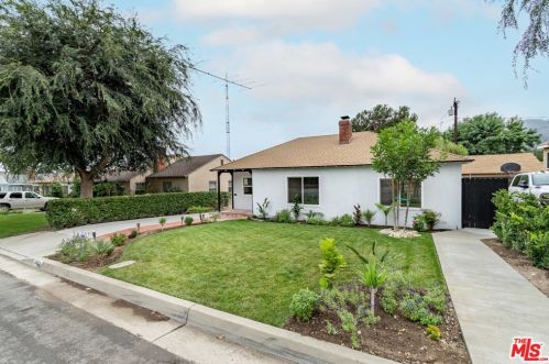 2922 Mayfield Ave, Glendale, CA 91214-3617