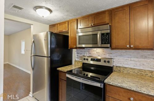 715 Cedar Pointe Ct, Marietta, GA 30008-3665