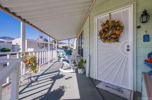 8545 Mission Gorge Rd, Santee, CA 92071-3617