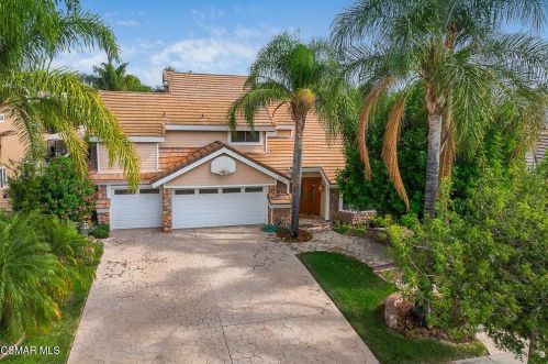 2666 Deerwood Ave, Simi Valley, CA 93065-1329