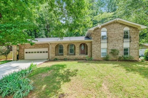 2587 Fontainebleau Ct, Atlanta, GA 30360-1235