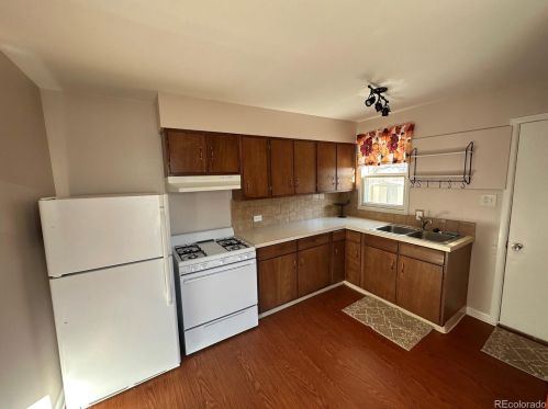 2260 Knox Ct, Denver CO  80219-5341 exterior