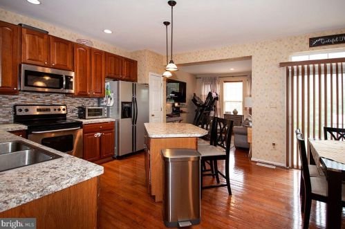 54 Colts Neck Dr, Erial, NJ 08081-5610