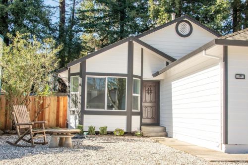 129 Presidential Cir, Healdsburg, CA 95448-4054