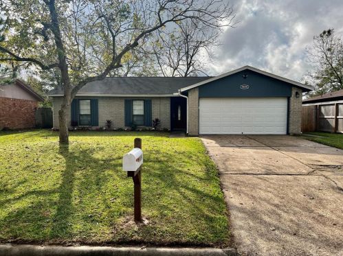 9804 Blue Bird St, Morgans Point, TX 77571-2502