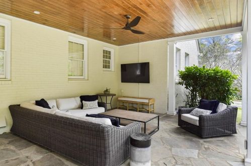 1124 Berkshire Rd, Atlanta GA  30306-3002 exterior