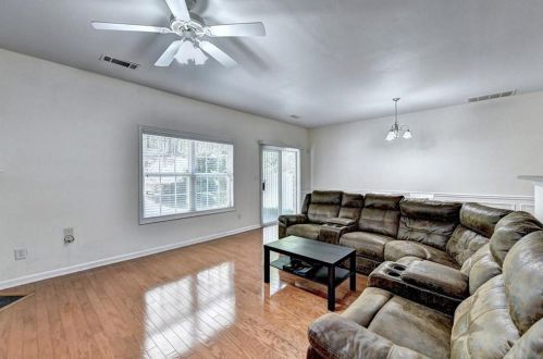 357 Creek Manor Way, Suwanee GA  30024-6565 exterior