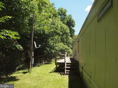 8442 Snowy Mountain Rd, Circleville WV  26804-7026 exterior