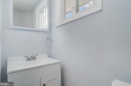 157 Penn St, Carlisle PA  17013-2435 exterior