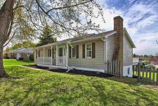 3005 Grandview Rd, Hanover, PA 17331-9149