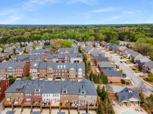 3639 Brookleigh Ln, Atlanta GA  30319-2219 exterior