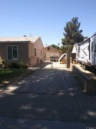 3676 Elliotta Dr, Riverside, CA 92501-1624