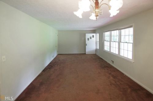 343 Hemphill Rd, Stockbridge, GA 30281-2827