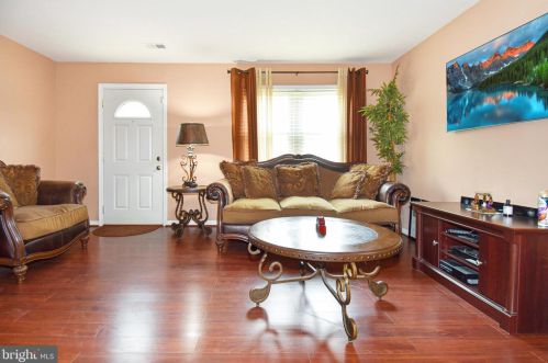 4128 Ferrara Ter, Woodbridge, VA 22193-5661