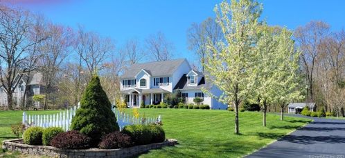 279 Usher Swamp Rd, Colchester, CT 06415-1788