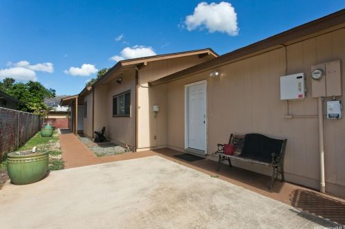 86-142 Leihoku St, Nanakuli, HI 96792