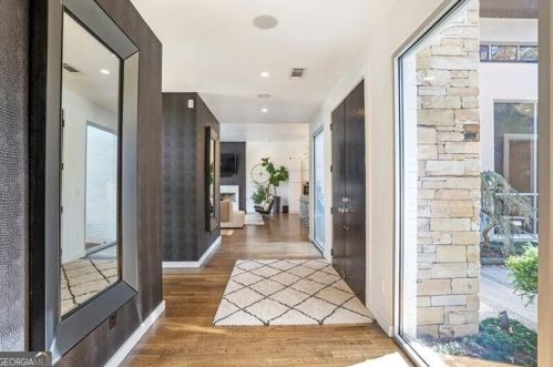 1104 Citadel Dr, Atlanta GA  30324-3816 exterior