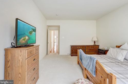 166 Copperfield Dr, Trenton NJ  08648-2583 exterior