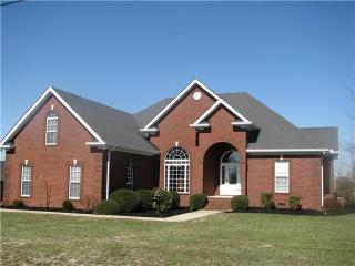 1713 Clover Dr, Lebanon, TN 37087-4853