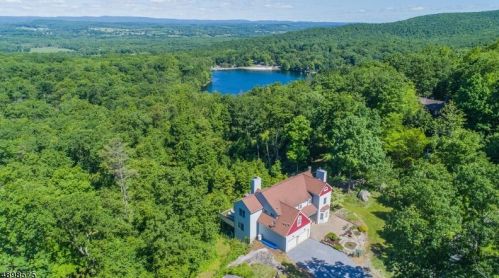 5 Red Oak Ct, Wantage, NJ 07461-4484