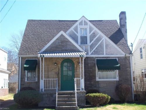 2412 Oak St, Parkersburg, WV 26101-2804