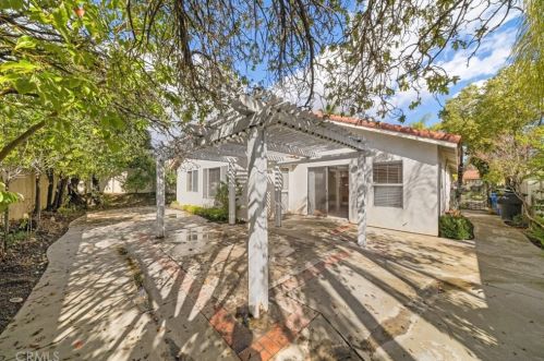 145 Cape Elizabeth Way, Riverside CA  92506-6180 exterior