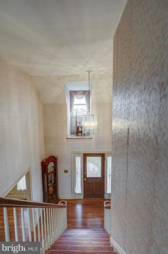 2045 Rockvale Rd, Lancaster PA  17602-1405 exterior