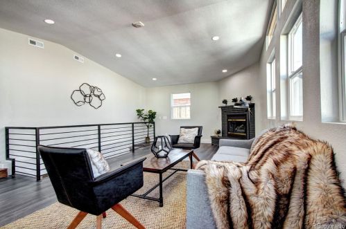 2811 Cook St, Denver CO  80205-5012 exterior