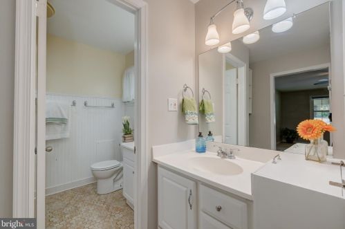 7136 Game Lord Dr, Springfield VA  22153-1318 exterior