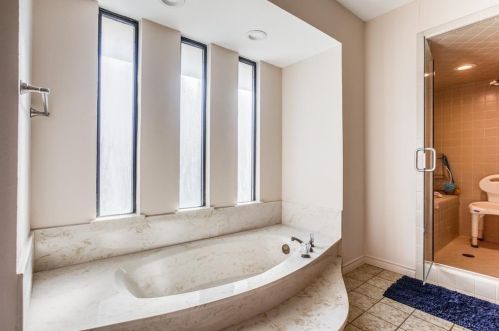 9738 Amberley, Dallas TX  75243-2303 exterior