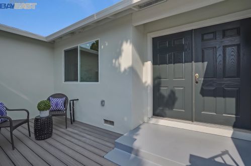 1763 Woodcrest Dr, Concord CA  94521-1203 exterior
