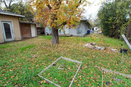 6705 Canal St, Austin TX  78741-3501 exterior