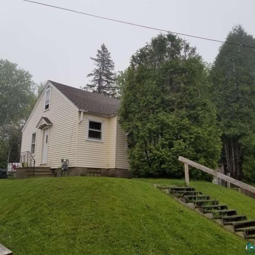 312 16th St, Scanlon, MN 55720-2104