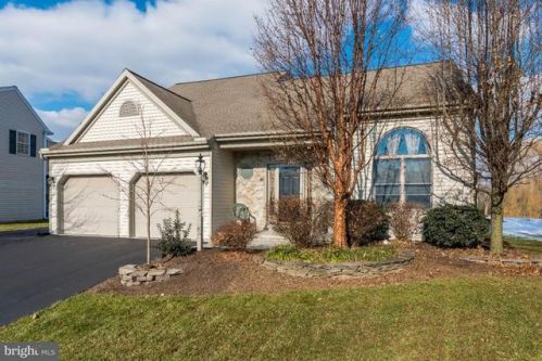 65 Misty Ln, Ephrata, PA 17522-8834
