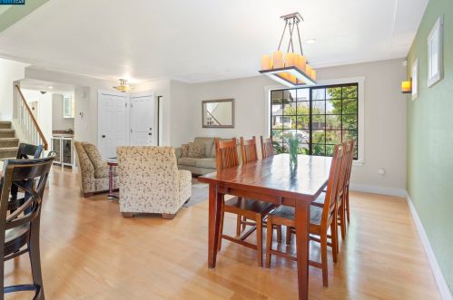 22 Old Rodgers Ranch Ct, Concord, CA 94523-3571