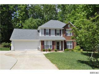 7195 Hunters Bluff Dr, Denver, NC 28037-8054