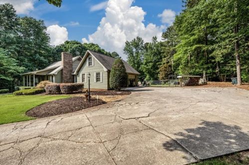 1993 Buford Dam Rd, Buford, GA 30518-2000