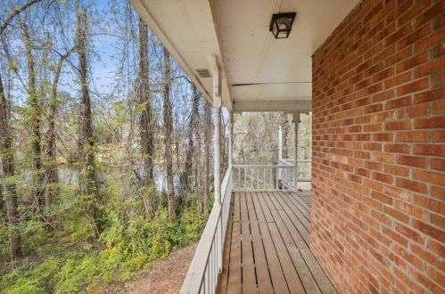 2001 Hampton Trl, Conyers GA  30013-2347 exterior