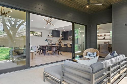 4211 Burney Dr, Austin TX  78731-1207 exterior