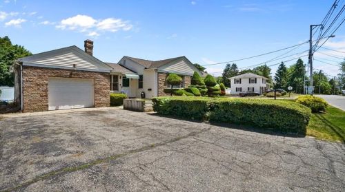 25 Serrel Sweet Rd, Providence, RI 02919-2041
