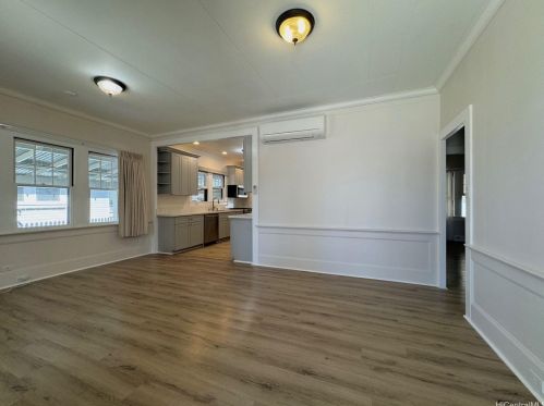 2436 Coyne St, Honolulu, HI 96826-1517