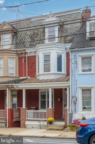 232 Walnut St, Lancaster PA  17602-2342 exterior