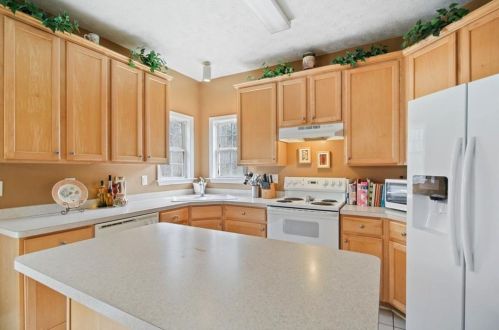 215 Lanella Pkwy, Conyers GA  30013-5237 exterior